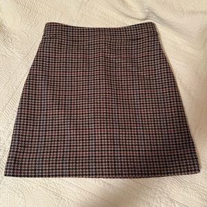 J. Crew Factory Wool-blend mini skirt in houndstooth Size 4